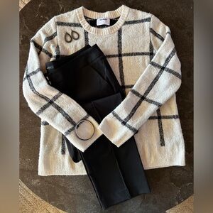 Old Navy | Cream & Black Plaid Sweater